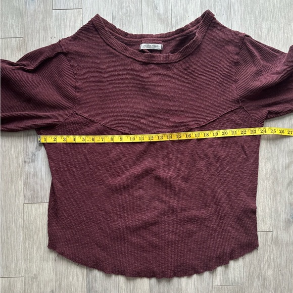 We The Free Off-the-Shoulder Burgundy Sweater Large - Picture 5 of 7